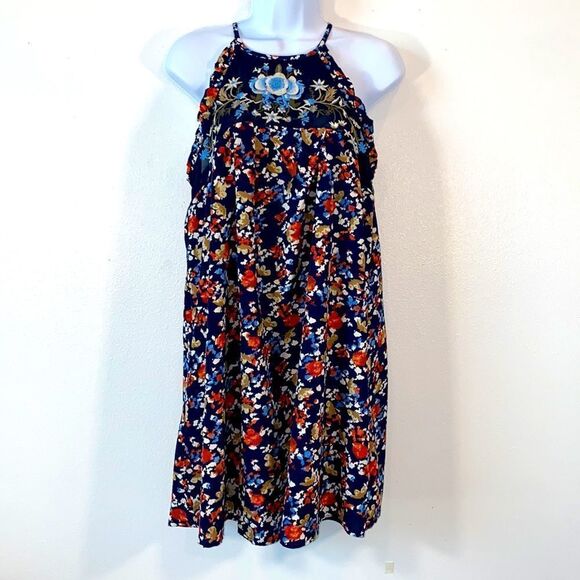 entro Dresses & Skirts - Entro Floral Embroidered Sleeveless Babydoll Dress In Navy Style #D9982